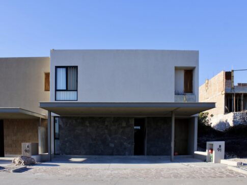 Fachada Casa Bruma C.91